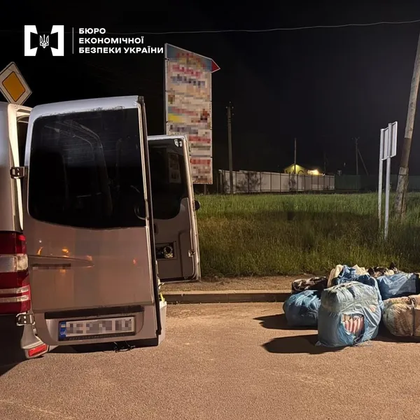 Лучанка ввозила контрабандою китайський одяг: їй оголосили підозру (фото)