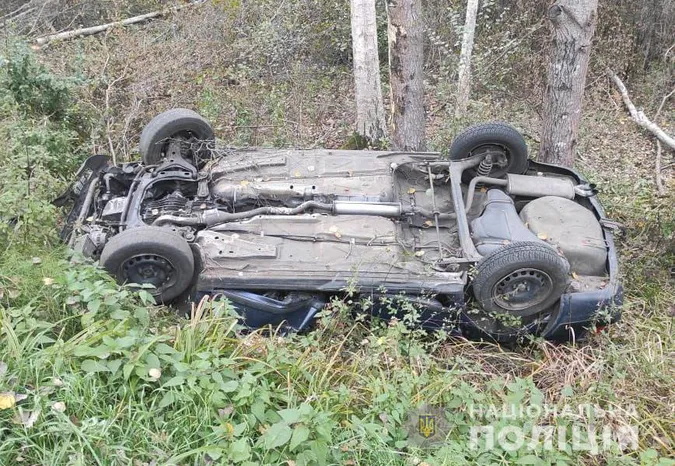 Повідомили деталі ДТП у Луцькому районі, в якій авто злетіло в кювет (фото)