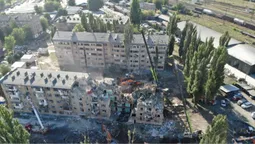 Люди під завалами: у Києві вже 19 загиблих від ворожої атаки (фото)