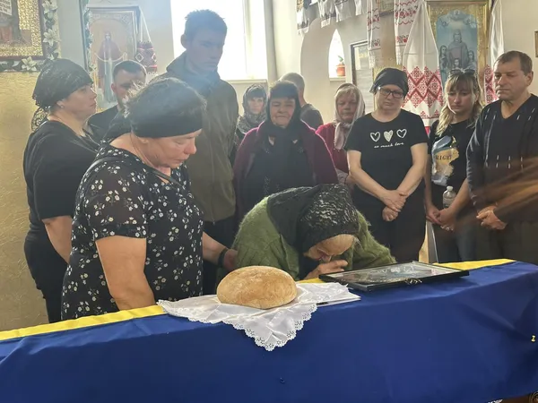 Загинув на Харківщині: на Волині попрощалися з воїном Андрієм Вересом (фото)