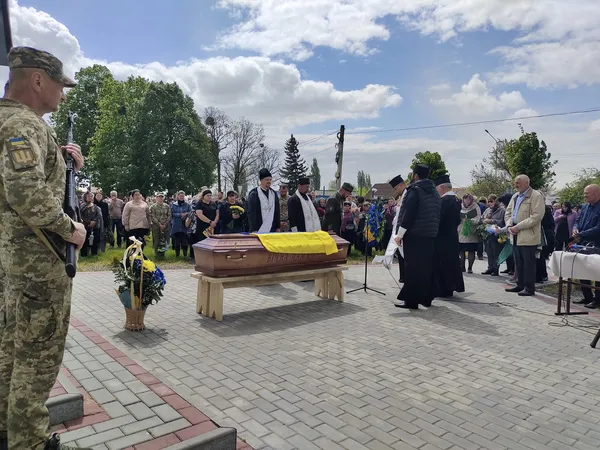 На Волині попрощалися з 26-річним воїном Михайлом Рогою (фото, відео)