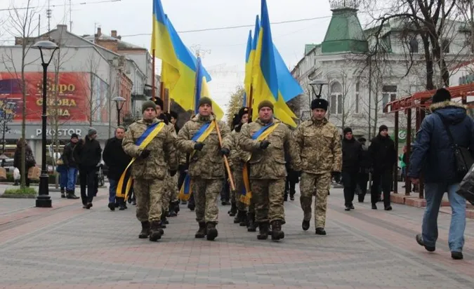 Громадська хода і молитви: як у Луцьку відзначатимуть День Гідності і Свободи