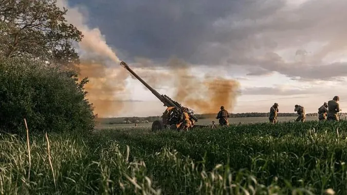 Йдуть запеклі бої за Піски, на півдні росія посилює підрозділи, – британська розвідка