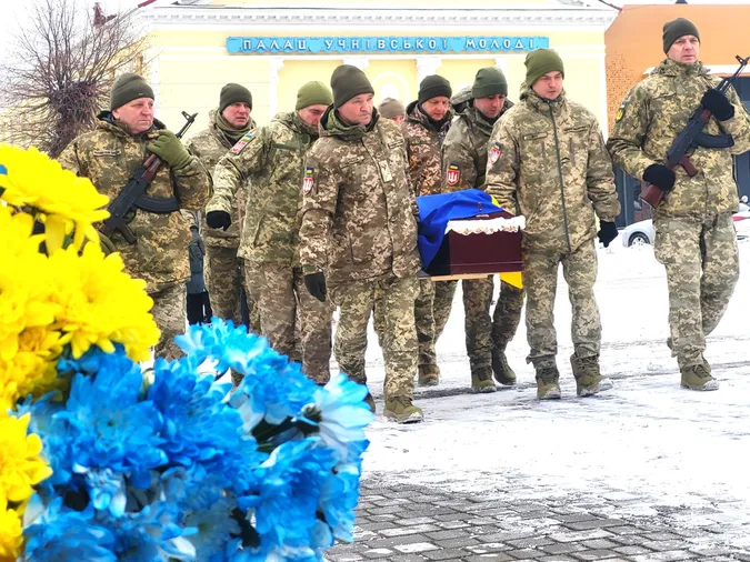 На Волині попрощались з Героєм Юрієм Мельником (фото)