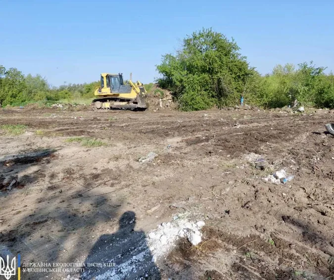 На Волині на вимогу екологів ліквідували стихійне сміттєзвалище (фото)