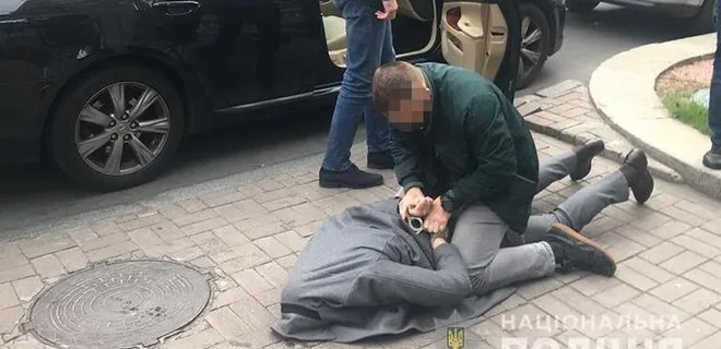 Працівник НБУ вимагав $40 тисяч за ліцензію на обмін валют