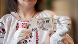 Як в Україні виготовляють гроші (фоторепортаж)