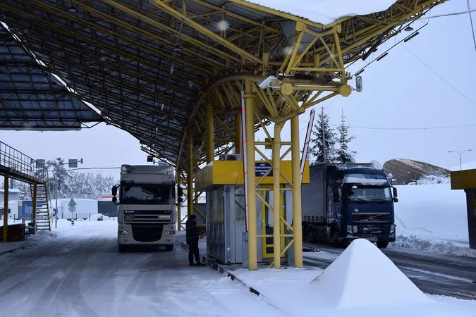 Рух вантажівок відновили: поляки завершили блокування ПП «Дорогуськ – Ягодин» (фото)