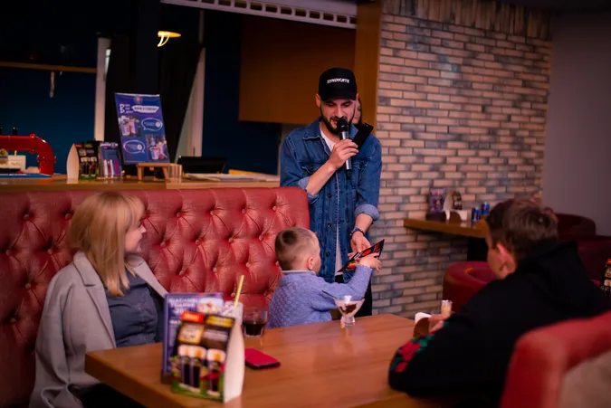 В Луцьку є місце, де зустрічаються всі друзі. Знаєте, де це?*