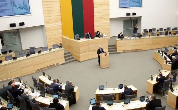 Сейм Литви закликав ЄС невідкладно надати Україні статус кандидата