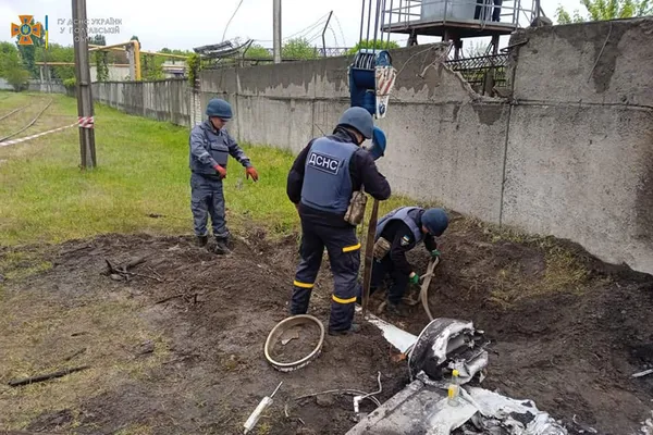 Ракета вагою пів тонни впала у Кременчуці і не розірвалася (фото, відео)