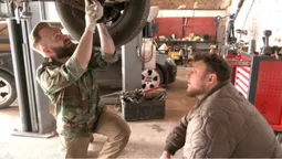 Троє ветеранів війни на Волині ремонтують авто побратимам (фото, відео)