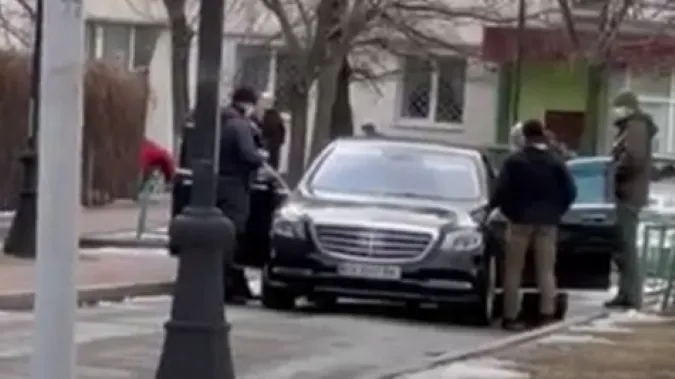 НАБУ та САП зловили на хабарі депутата Київради від «Слуги Народу» (відео)