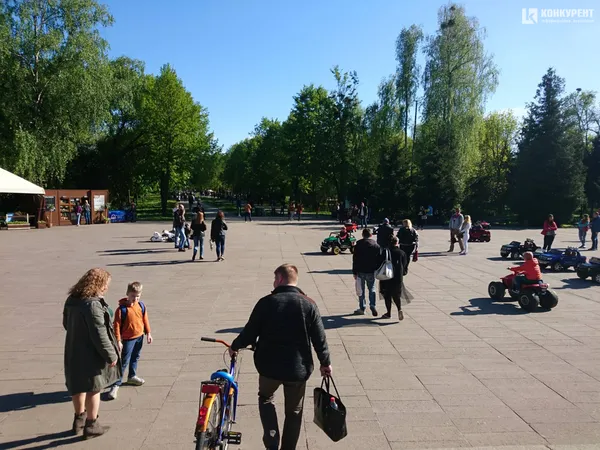 9 травня в Луцьку: фоторепортаж