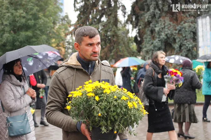 У Луцьку попрощалися із загиблими захисниками Ігорем Бохонюком і Романом Волошкіним (відео)
