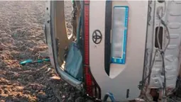 На Волині через ожеледицю перекинувся автомобіль – є потерпілі (фото)