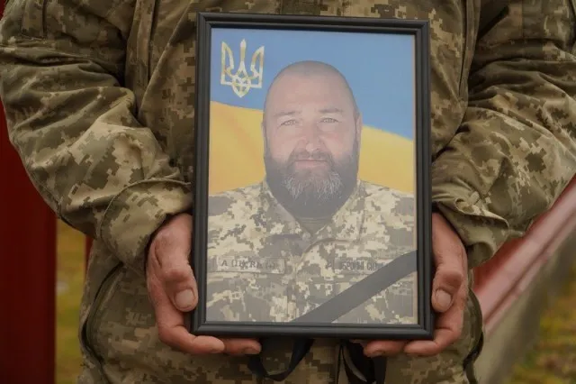 У Володимирі провели в останню дорогу захисника Ігоря Клапіюка (фото)
