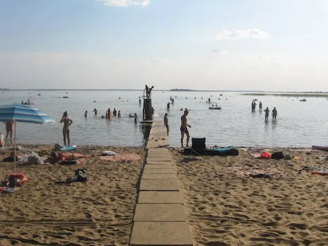 У Світязі поліцейські патрулюють озеро, дитячі табори і бази відпочинку 