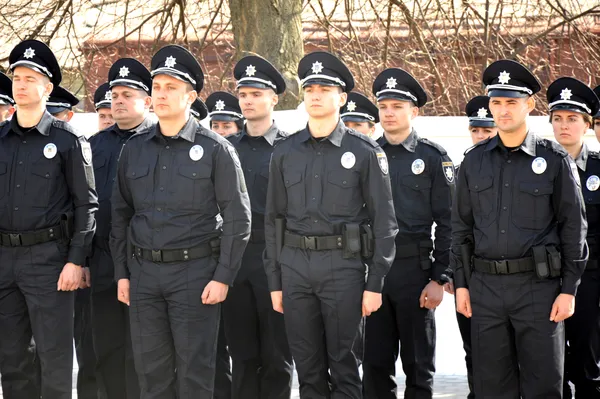 Нові патрульні поліцейські розповіли, як треба себе поводити на Пасху (фото)