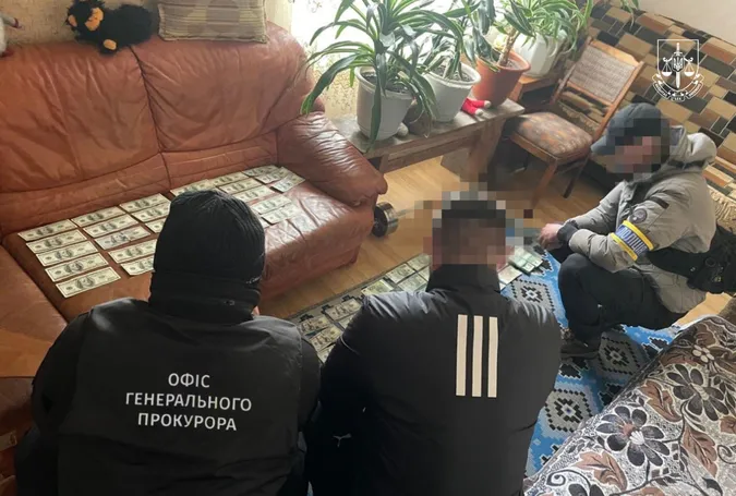 На Волині начальника районного ТЦК зловили на хабарі (фото)