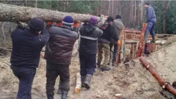 Будувати оборонні рубежі: до «Армії відновлення» залучили безробітних волинян (фото)