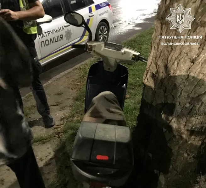 У Луцьку вночі зловили п'яного як чіп 50-річного скутериста (фото)