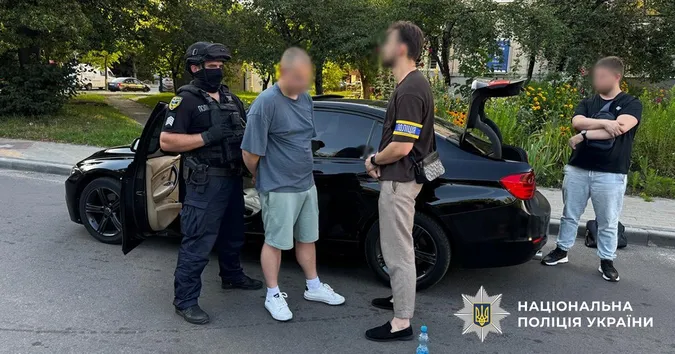 $6 200 з людини: хлопці з Луцька «погоріли» на схемі переправлення ухилянтів до Румунії (фото)