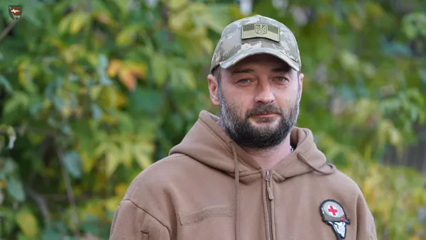 «Якось доводилося зашивати серце», – хірург 14-ї бригади про титанічну роботу медиків на фронті (фото)