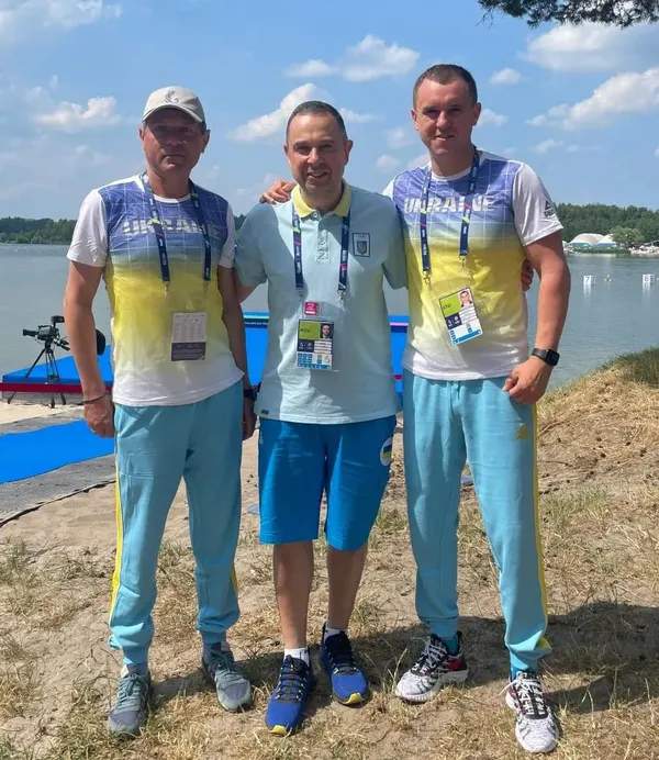 Олександр Зац (перший ліворуч) у Кракові