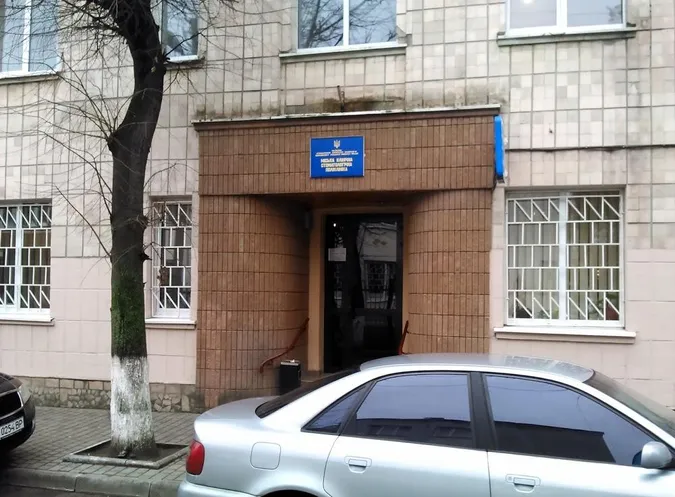 У Луцькій міській стоматполіклініці ліквідують підвал