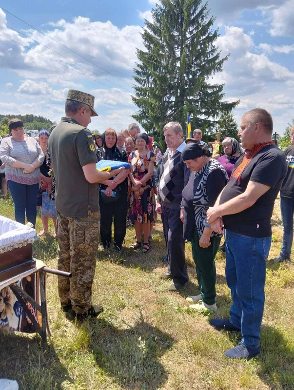 На Волині попрощалися з Героєм Миколою Максимчуком (фото)