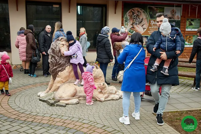 За 8 березня луцький звіринець відвідали понад 4 тисячі жінок (ФОТО)