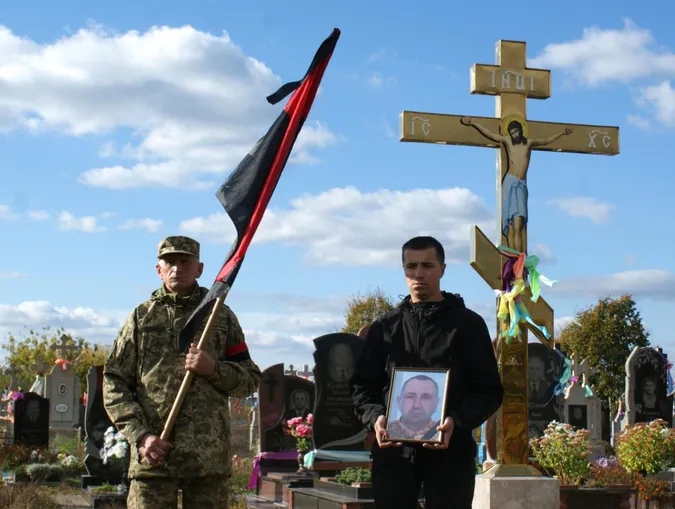 На Волині попрощалися з Героєм Русланом Романюком (фото)
