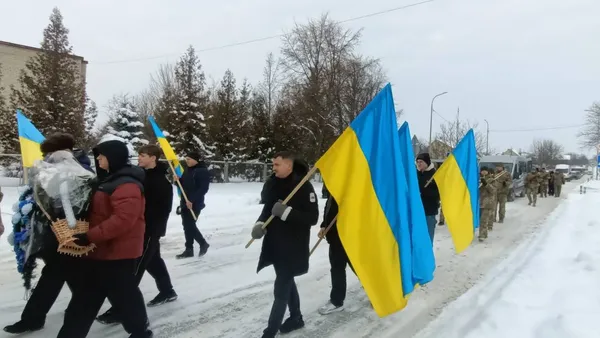 Переїхав з родиною з Криму: на Волині попрощалися з воїном Андрієм Саєнком (фото)