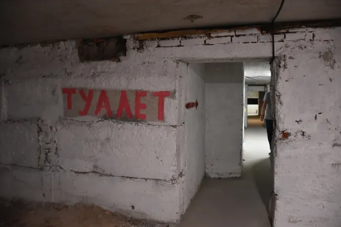 У відомих школах Луцька перевірили укриття через численні скарги: що там знайшли (фото)