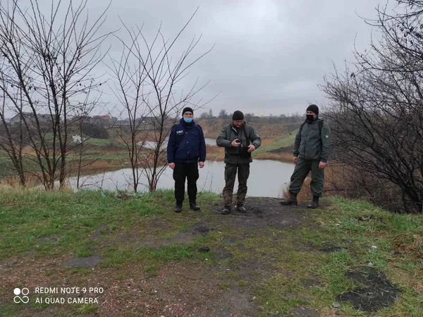 Забагато вудок і сітки: на Волині зловили рибалок-порушників (фото)