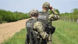 Повідомили, скільки білоруських військових стоїть на кордоні з Україною (відео)