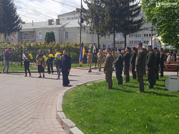 У Соборі Святої Трійці у Луцьку відспівали полеглого Героя Ігоря Дяченка (фото, відео)
