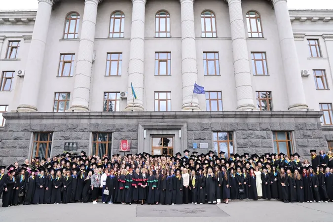 У Луцьку посвятили в студенти понад 3,4 тисячі першокурсників ВНУ (фото)