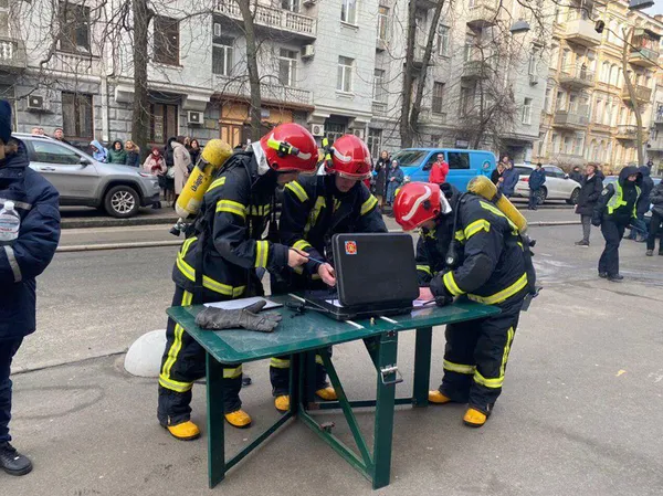 Горить приміщення Мінкульту (фото, оновлено)