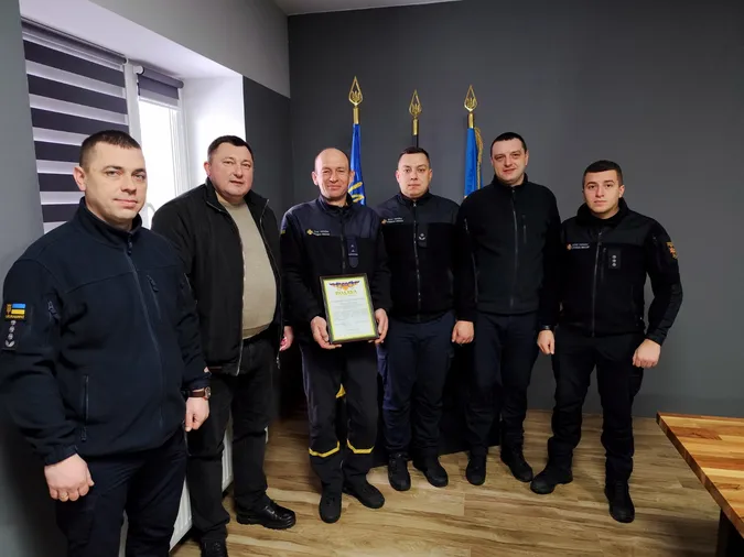 27 років захищав людей: на Волині рятувальники провели ветерана ДСНС на заслужений відпочинок (фото)