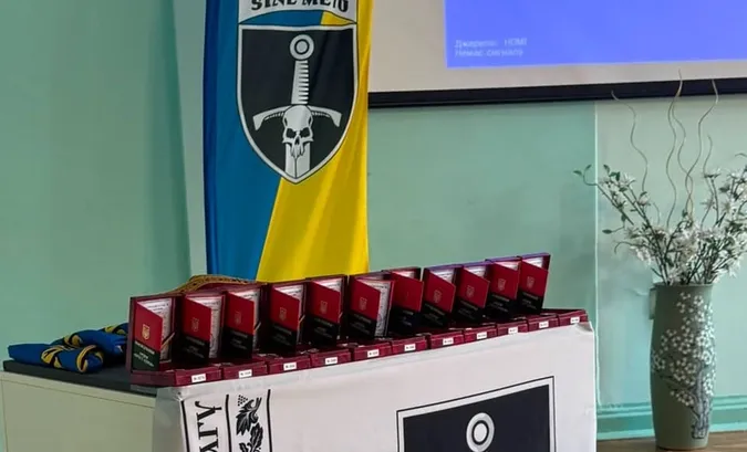 У Луцьку родинам полеглих бійців 33-ї ОМБр вручили посмертні ордени «Хрест героя» (фото)