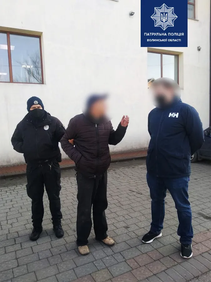 Повертався додому: у Ковелі патрульний після зміни затримав крадія