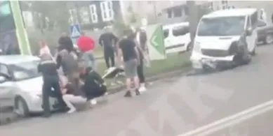 У Луцьку – аварія біля «OKKO»: водія довелося діставати із салону (відео)