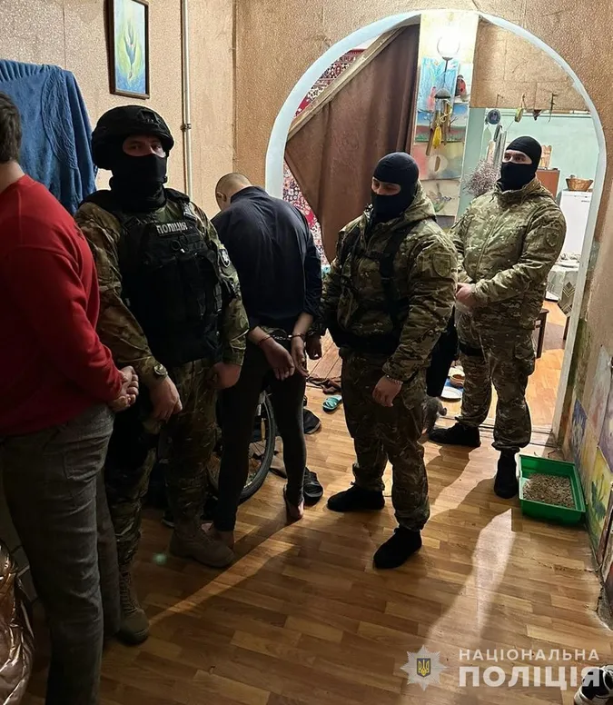 Семеро хлопців побили та зарізали безпритульну в Дніпрі (фото, відео)