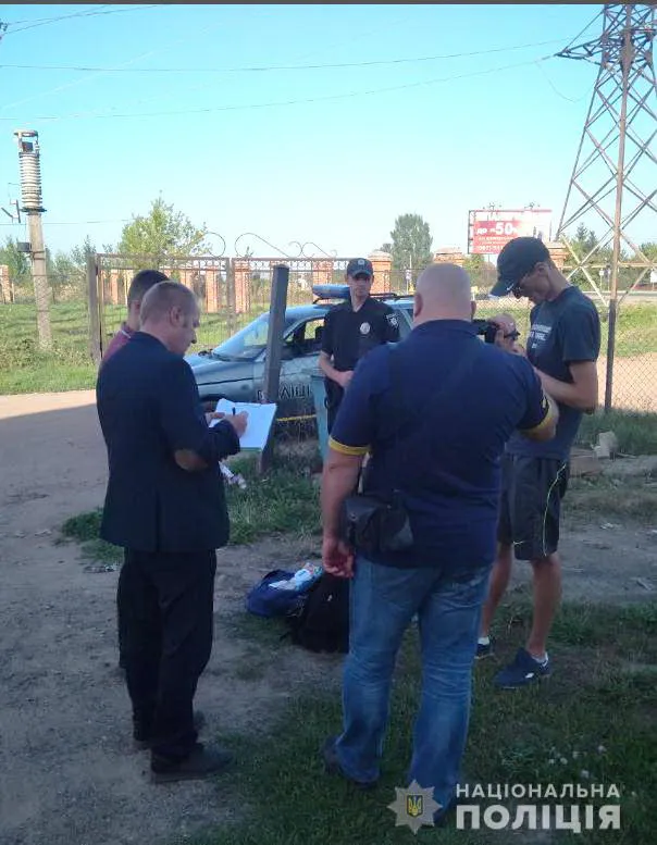 Вдарили продавчиню і взяли 3 тисячі з каси: у Нововолинську пограбували магазин
