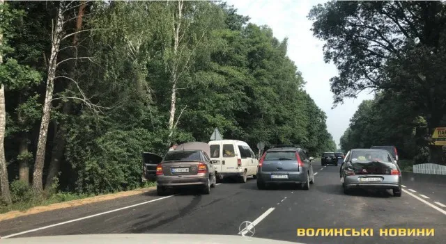 На в'їзді у Шацький нацпарк – подвійна ДТП (фото, відео)