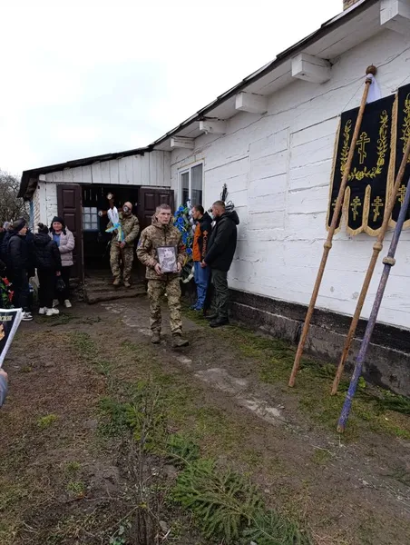 На Волині попрощалися із юним воїном Віталієм Забродським (фото)