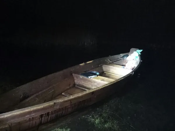 На Світязі зловили браконьєрів, які добували рідкісні водорості (фото)