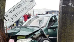 Понад сім років за ґратами: неповнолітній лучанин, який в'їхав у натовп на Соборності, отримав вирок суду (відео)